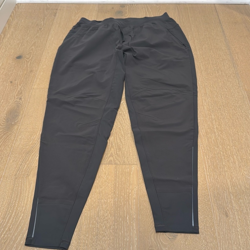 Lululemon lightweight men’s jogger gray size large